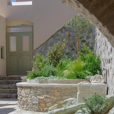 Floris Manor Hotel *