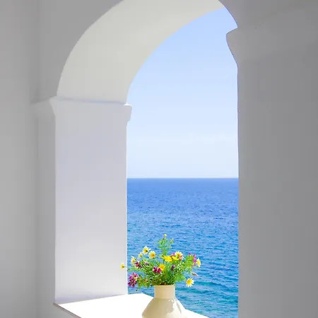 Floris Manor Hotel *